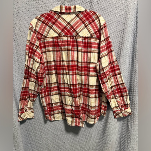 Croft & Barrow Red and ivory flannel Plaid Shirt Cabincore - Picture 3 of 5